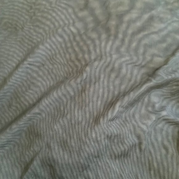 Black t shirt - Picture 3 of 4